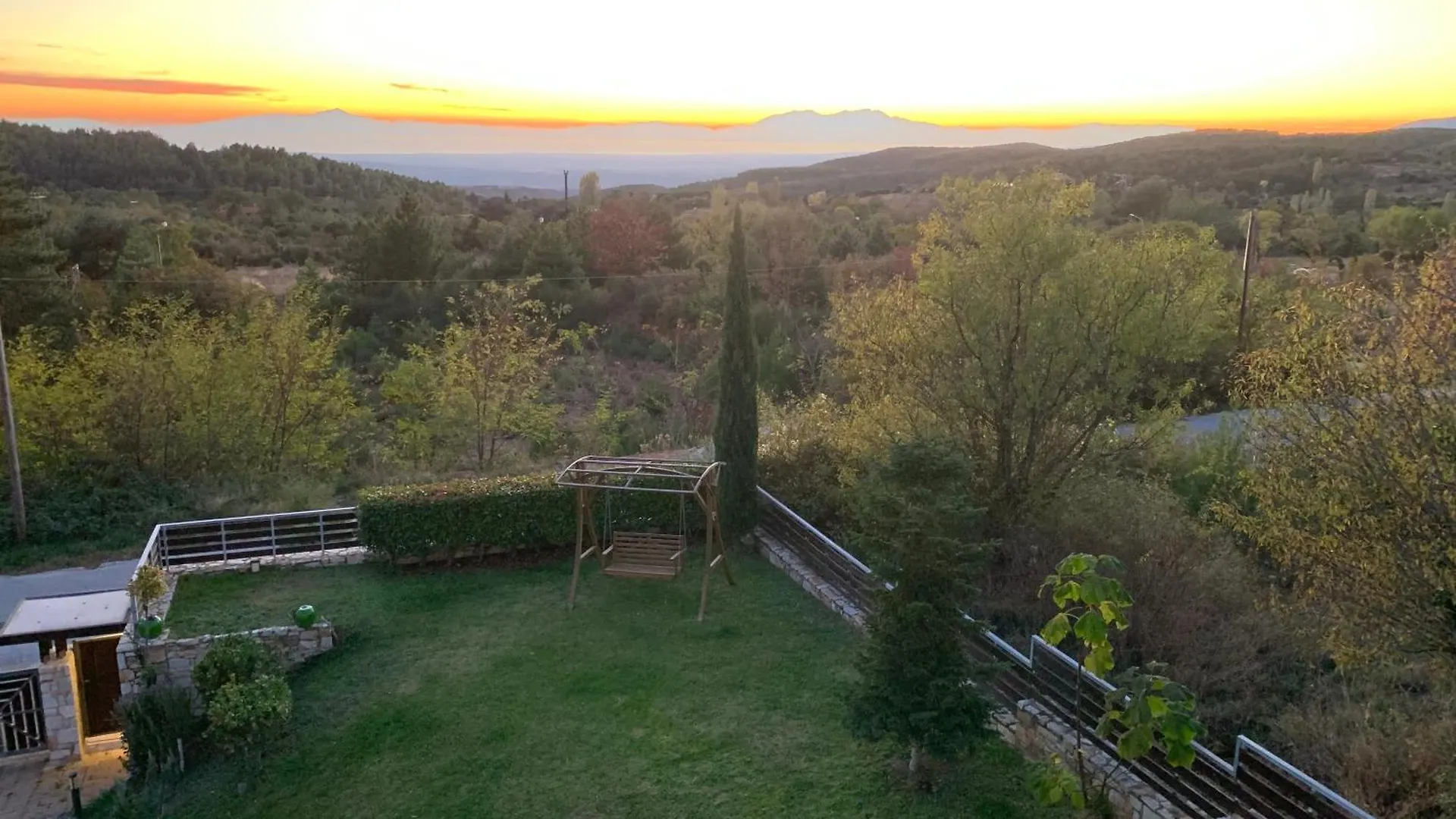 Evmorfes Villas Polygyros 0*,  Greece